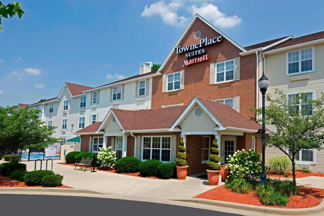 Towneplace Suites By Marriott Bloomington Exterior foto